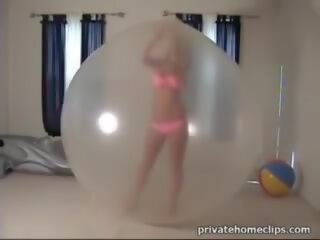 Kauniita tyttö trapped sisään a ilmapallo, vapaa porno 09 | xhamster
