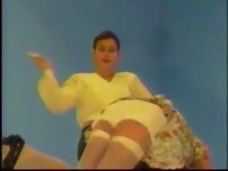 Petticoat karistus: alandamine porno video d7